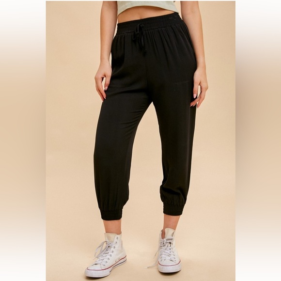 Weekend Jogger Pant Black Athleisure Lounge Urban Streetwear NWOT 100% Rayon - Picture 4 of 5